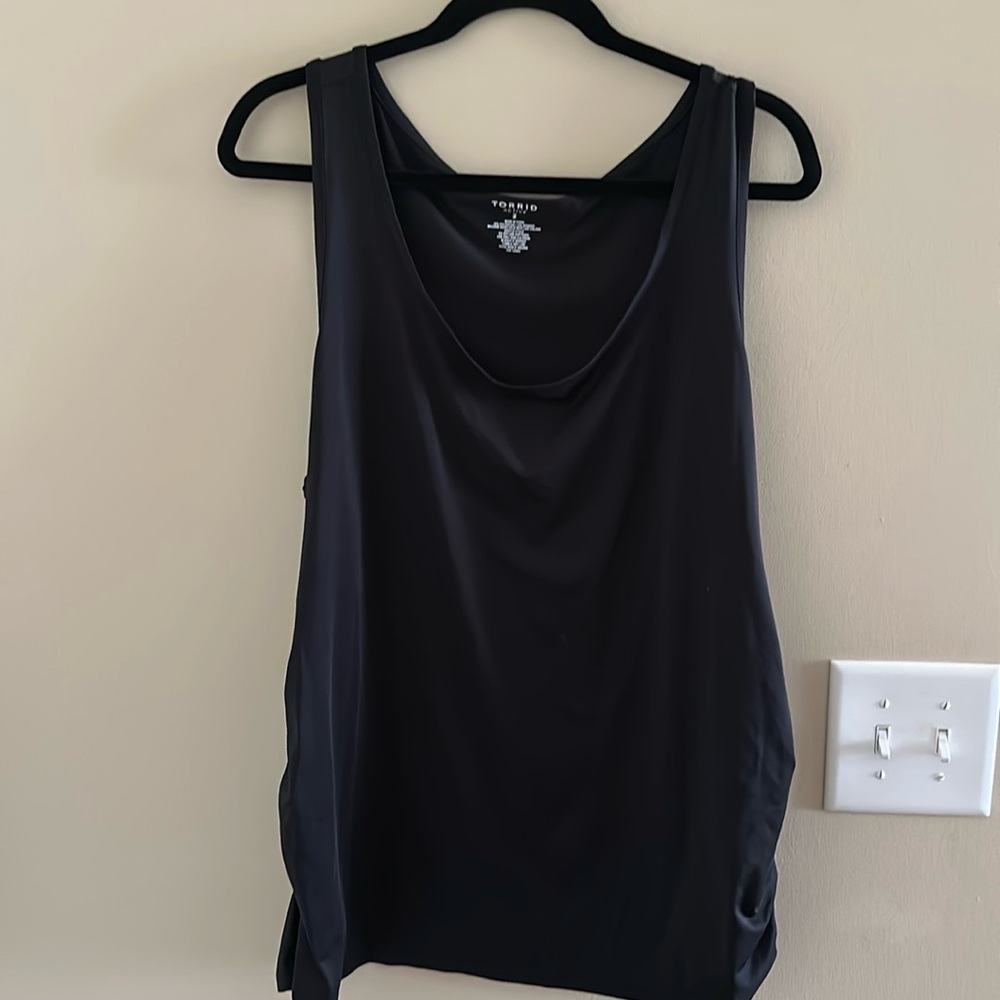 Torrid active black tank top size 2 (18-20)